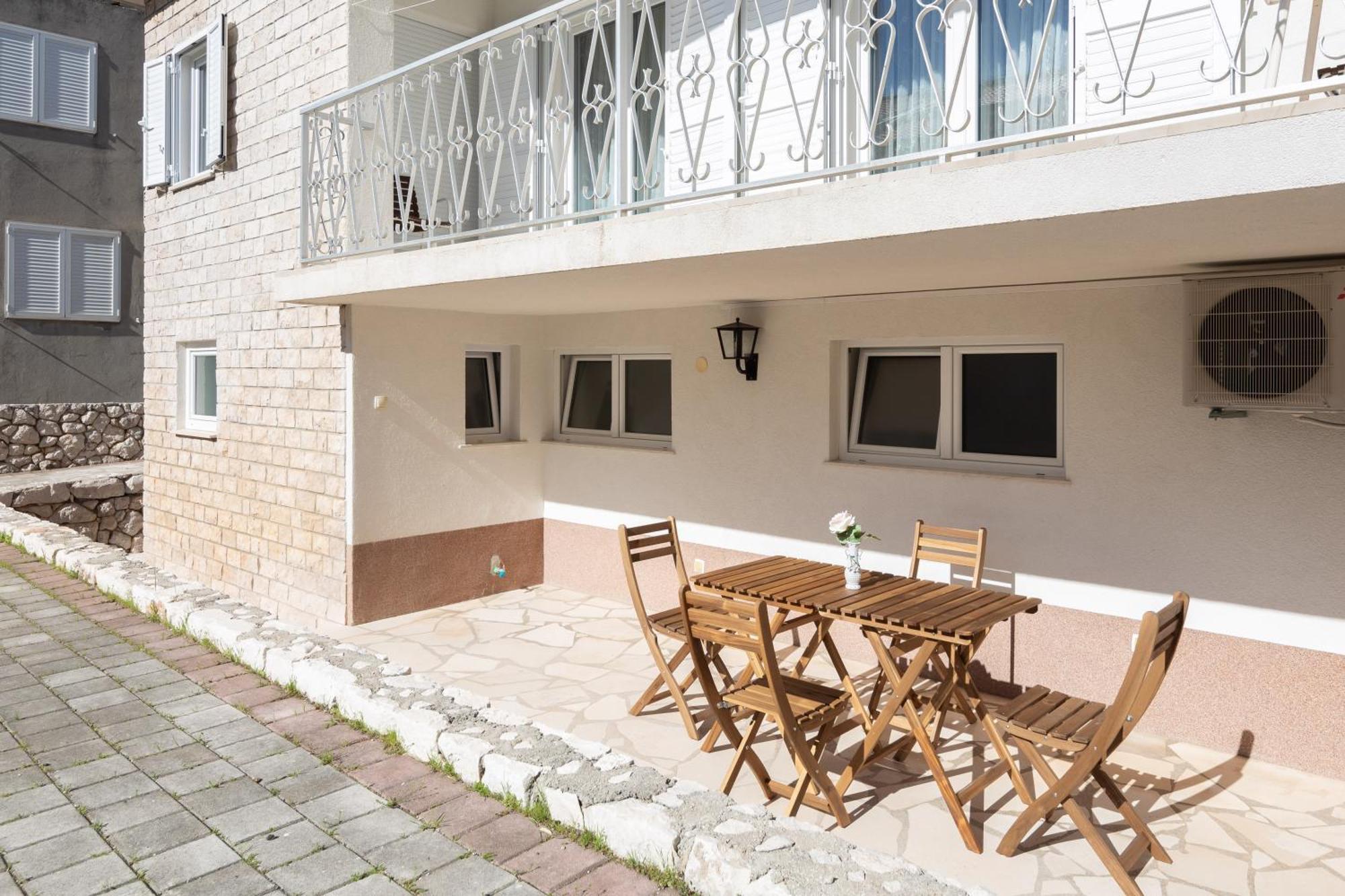Sunshine Suites Omiš Exterior foto